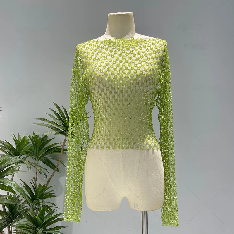 

Faionable Yanie Diamond Embedded Flower Circle Top Loose Long Sve Hollow out Beach Vaion Clothing Women's Ethnic Wear