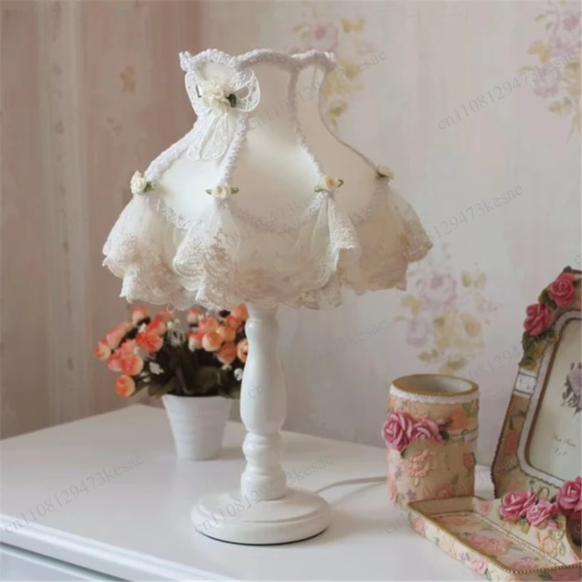 European Modern Lace Fabric Table Lamp E27 LED Bedside Lamp for Living Room Bedroom Princess Style Home Decor