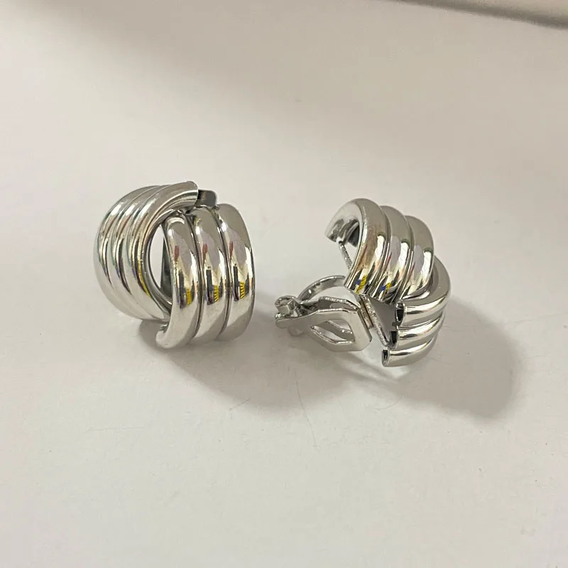 Simple Metal Interlaced Geometric Clip on Earrings No Piercing for Women Temperament Minimalist  Irregular Line Desing Ear Clips