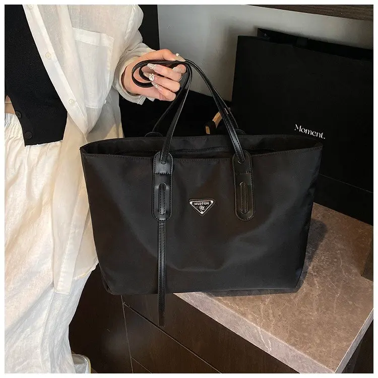 Unique Trendy Crossbody Bag with New Style - Elegant Exquisite Design for Girls' Sweet Retro Casual Daily Outfits, Versatile Use