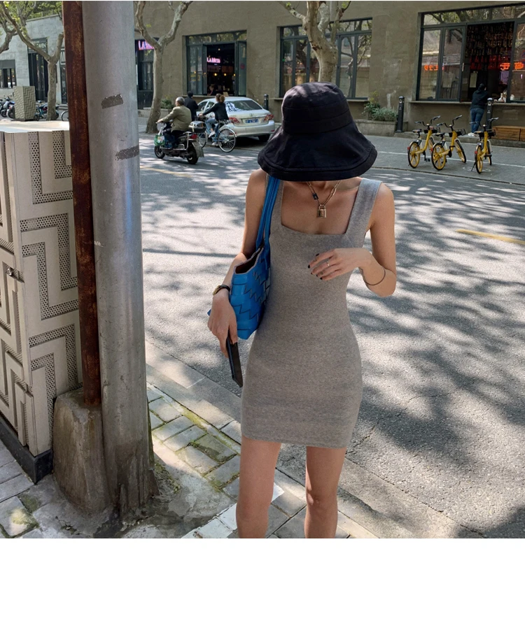 AOSSVIAO Sexy Slim Fit Bodycon Minikleider für Frauen 2026 Sommer Neuankömmling Schwarz Weiß Grau Tankkleid mit quadratischem Ausschnitt – Detail 33