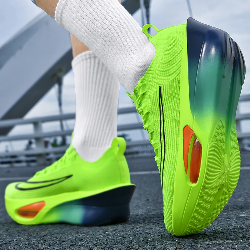 New unisex sports shoes four season comfortable fashion non slip wear-resistant thick sole breathable running leisure sneakers