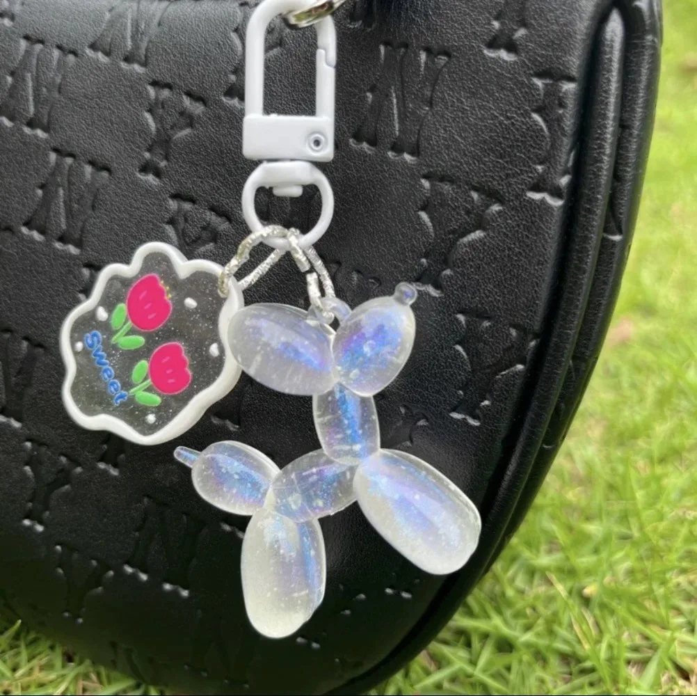 LLavero de perro que brilla en la oscuridad para mujer, decoración de bolsa de dibujos animados, llavero de cachorro con dijes de flores, regalo de