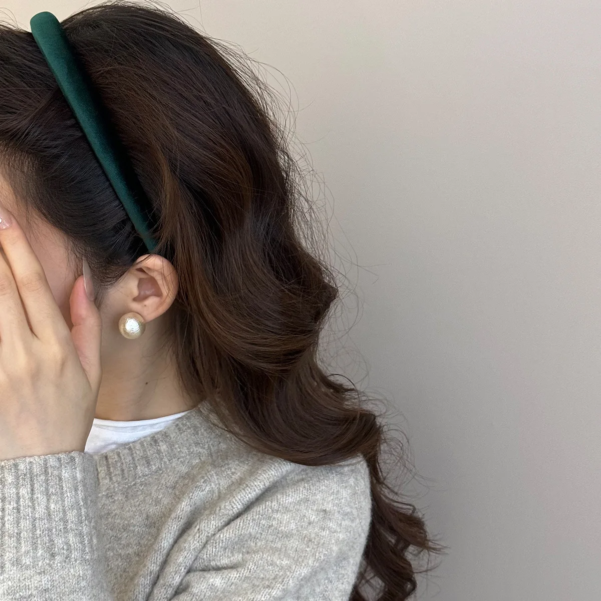 لينة ضئيلة المخملية Headbands أنيقة النمط الفرنسي العصابات الشعر للنساء سلس شيك الصلبة عادي الشعر الأطواق عدم الانزلاق الرجعية أغطية الرأس