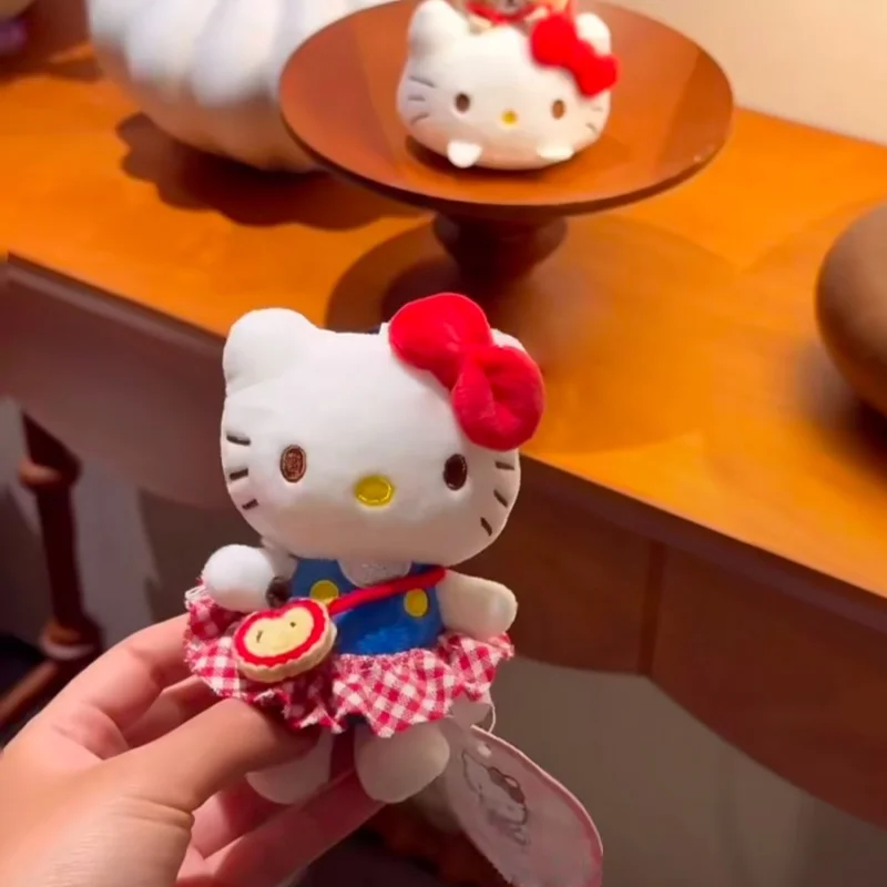 Nowa urocza pluszowa lalka z zawieszką w kształcie kotka z kreskówek Wisząca lalka z brelokiem z miłością Wyślij prezent buduarowy w magazynie Prezent urodzinowy