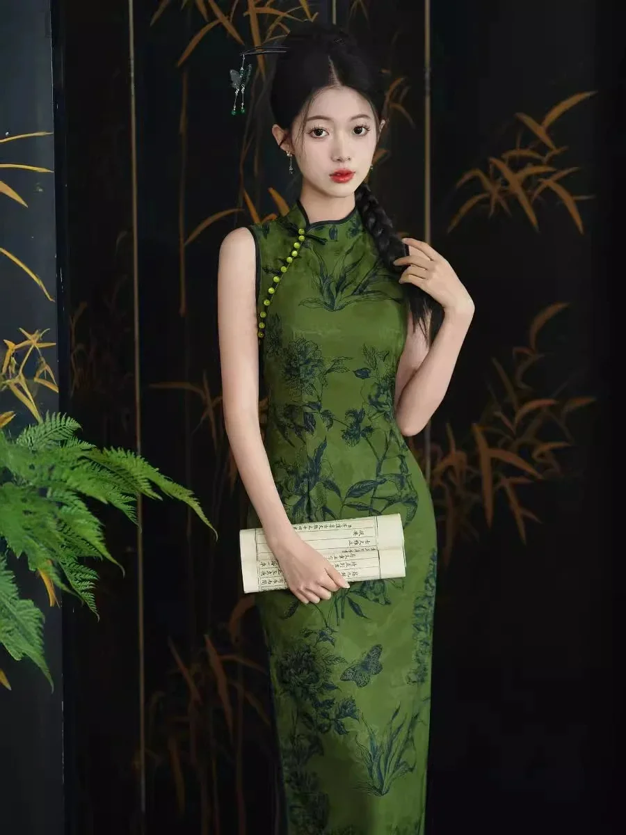 

2025 новое китайское жаккардовое улучшенное женское платье Cheongsam в весеннем стиле в стиле ретро с короткими рукавами для женщин
