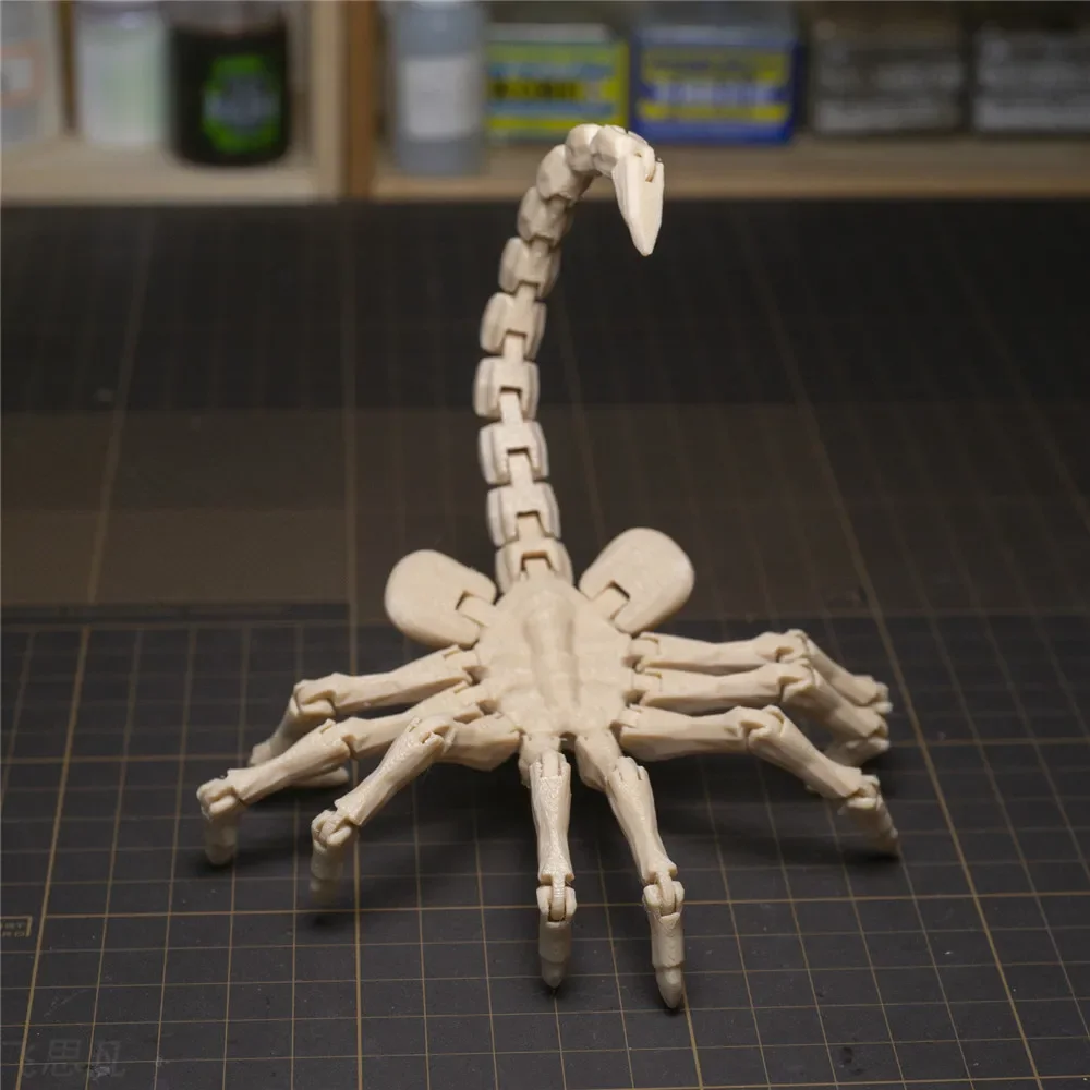 3D Printed Alien Facehugger Model Fully Articulated Movie Prop Collectible Figurine Sci-Fi Horror Home Decor Creative Design