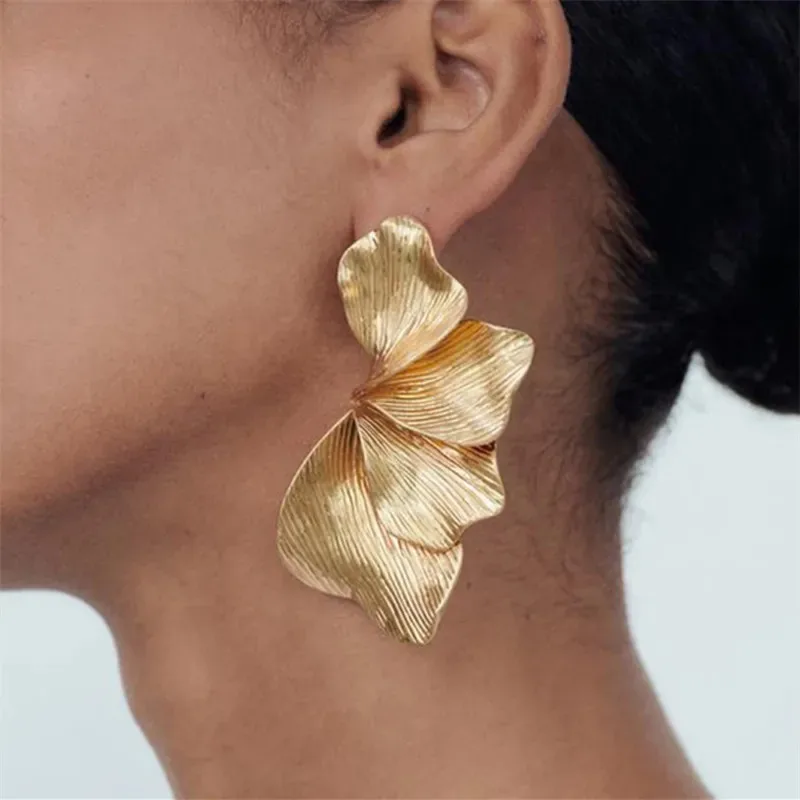 Fashion Vintage Geometric Metal Leaf Stud Earrings For Women Girls Punk Exaggerated Gold Color Earrings Party Jewelry Gifts