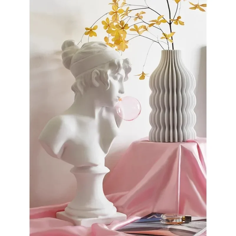 French Pink Blowing Bubble Girl Sculpture Girl Ornament European Family Art Designer Light Luxury Jewelry Large