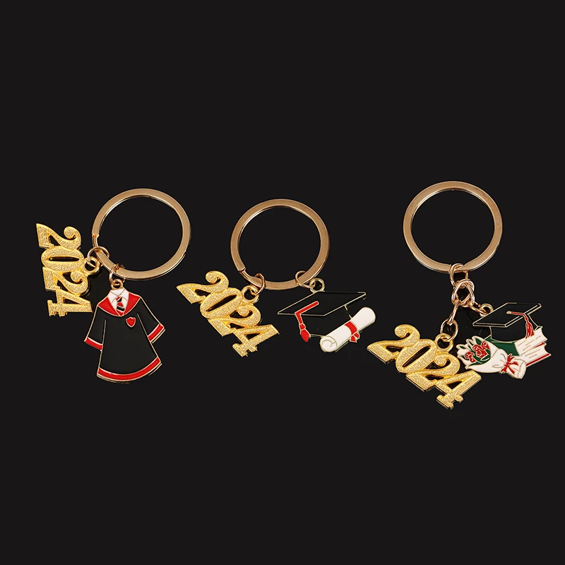 Golden 2024 Graduation Ceremony Keyring Cute Graduation Cap Diploma Baccalaureate Gown Keychain Commemoration Keychain