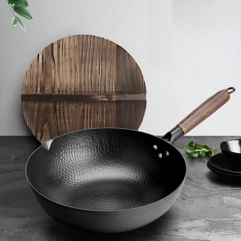 

Carbon Steel Wok Pan 32cm Stir Fry Wok Set with Wooden Lid Non-Stick Flat Bottom Frying Pan for Electric Induction and Gas Stove