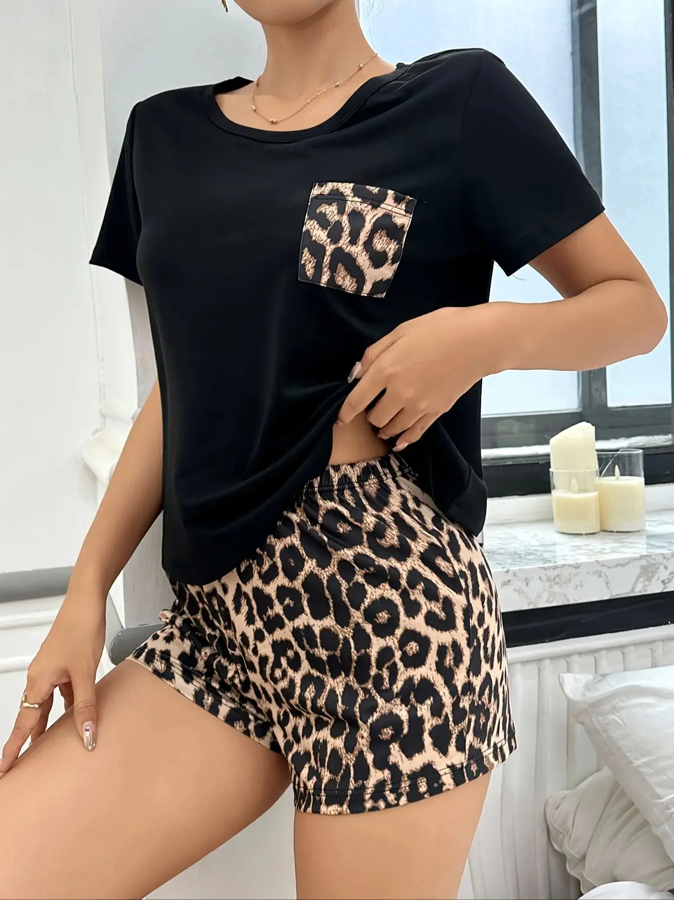 2-Pack Women's Summer Pajamas for Women Simple Casual Leopard Print Women's Short-Sleeved Shorts Pajamas Set for Women