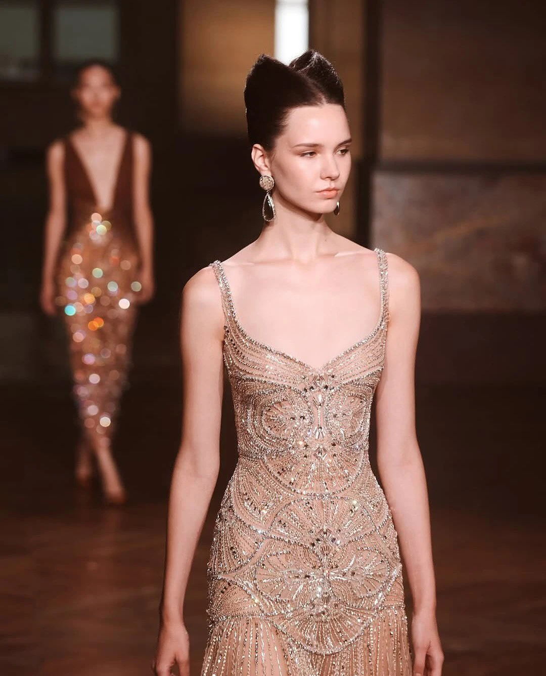Sharon Said Dubai Champagnerfarbenes, stark perlenbesticktes Abendkleid mit Spaghettiträgern, langes arabisches Damen-Abendkleid SS552, maßgeschneidert – Detail 4