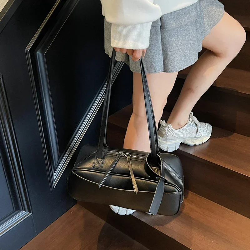 

Fashionable Light Luxury Solid PU Square Shoulder Bags 2026 New Design Simple Classic Temperament Versatile Handbags for Women