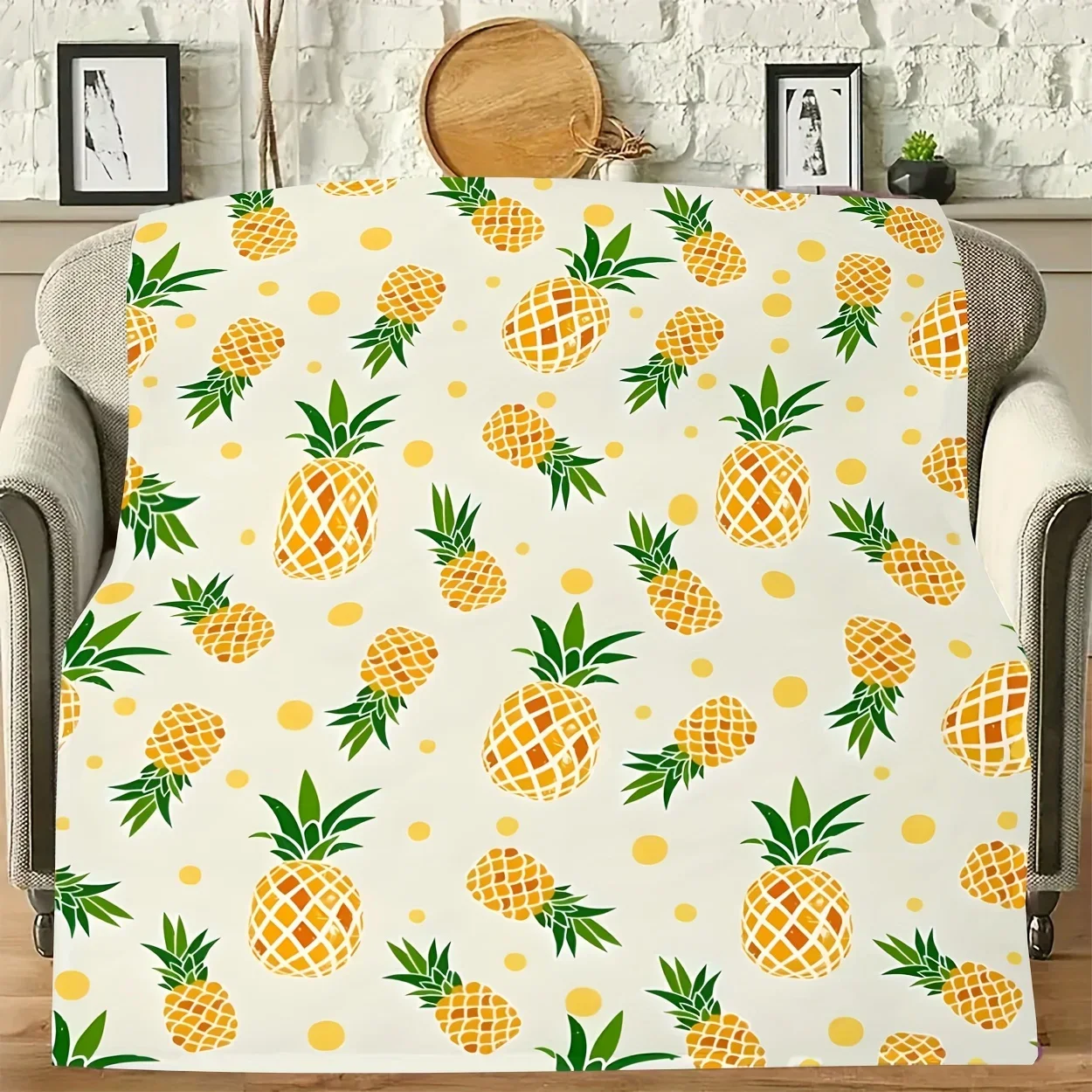 Contemporary Pineapple Print Flannel printed blanket suitable for all seasons suitable for living room office sofa and travel
