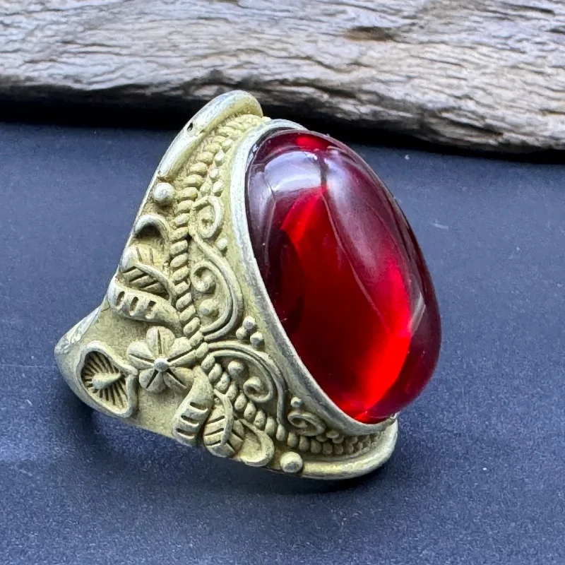 Vintage Tibetan Silver Ring, Oval Red Gem Inlay, Floral Leaf Carving Ethnic Retro Statement Ring