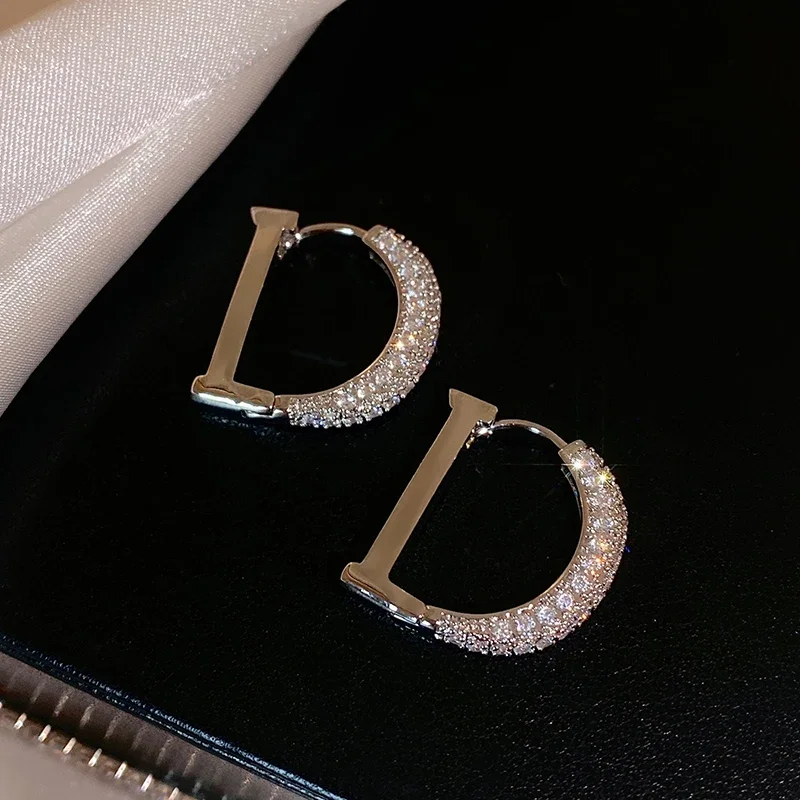 Classic Hollowed Out Letter D Gold Silvery Color Female Earrings 2024 New Exquisite Jewelry Party Luxury Accessories for Womans