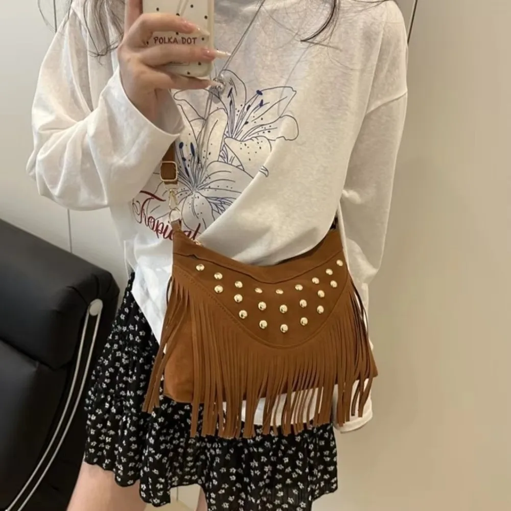 

Vintage Rivet Shoulder Bag Zipper Lightweight Crossbody Bag Suede Handbag Women