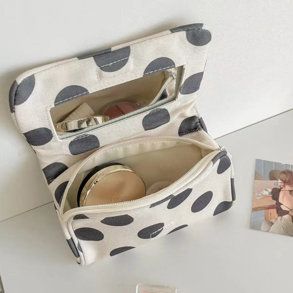 Polyester Cosmetic Bag Polka Dot Pattern Multi Compartment Makeup Organizer Bag Flap Closure Retro Style Square Makeup Pouch