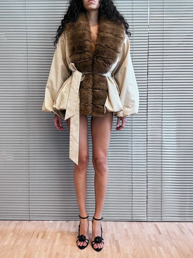 

Short-Length Cotton Coat with Large Fur Collar Elegant and Stylish Winter Warmth Women's Fur Coat 2025 New Arrival