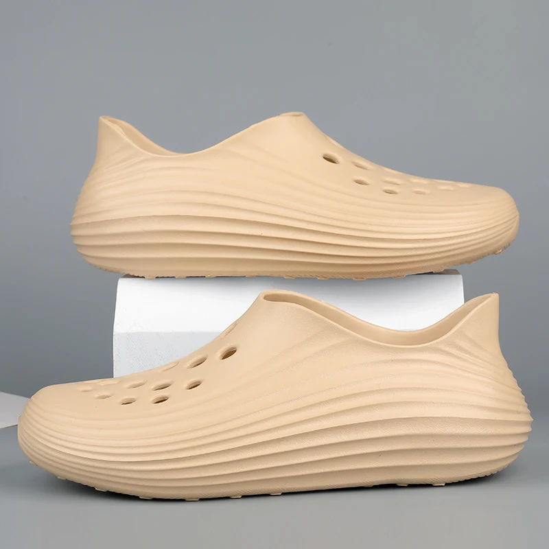 صنادل رجالية صيفية كبيرة الحجم مضادة للانزلاق ومقاومة للاهتراء للقيادة في الهواء الطلق أحذية الشاطئ الرياضية شباشب تصميم بفتحة قابلة للتنفس