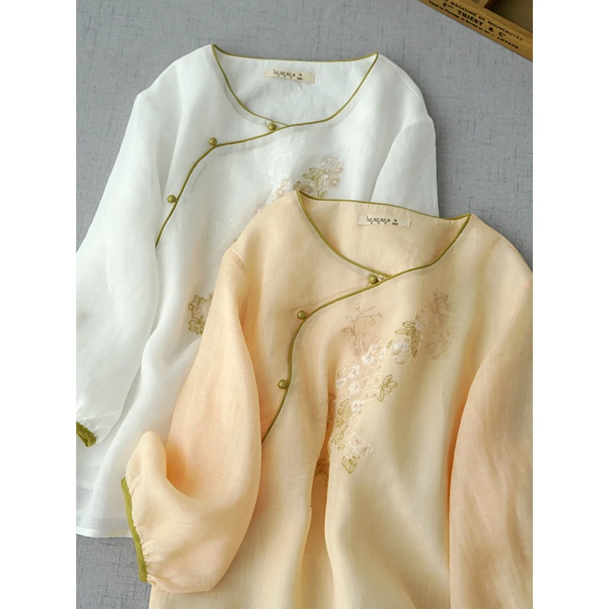 

Элитная женская хлопково-льняная футболка с вышивкой, рукав три четверти, базовая модель, весна-лето, новый стиль, для повседневной носки