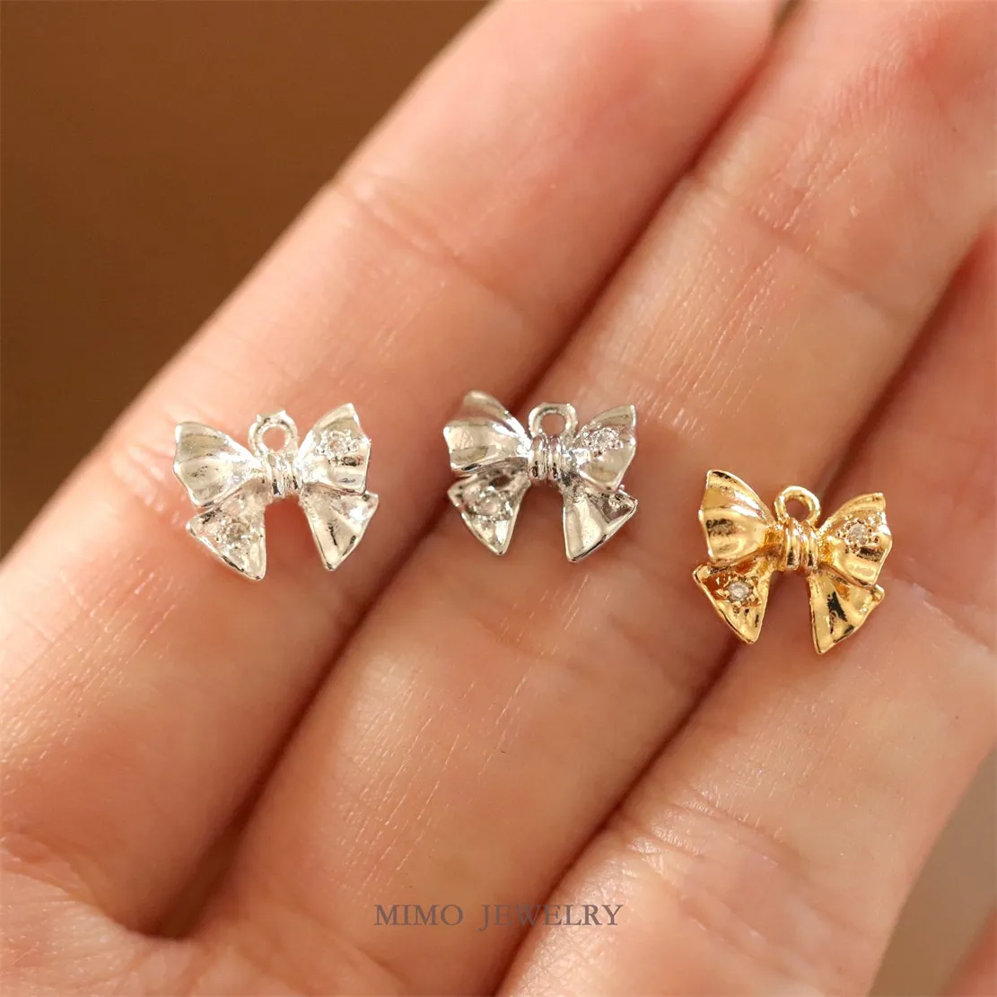 

1PCS 8.5x10mm Copper-plated Real Gold Cute Mini Ribbon Small Bow Pendant, DIY Handmade Accessory