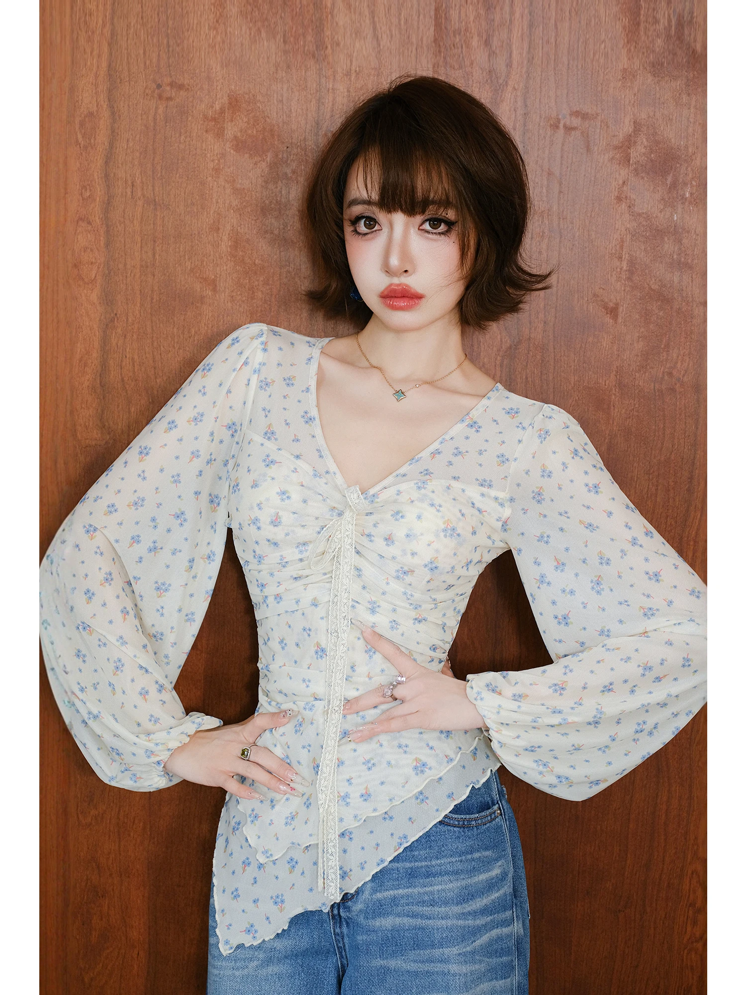 

MIUCO Gentle Romantic Floral Print Top V-Neck Waist-Cinched Slimming Asymmetrical Long Sleeve Chiffon Blouse Women's Fashion