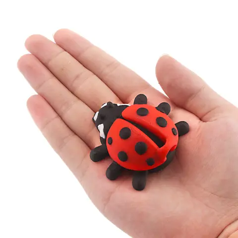 Cute and practical 3D printed ladybug statue ornament, this detail rich and adjustable decoration can improve your environment