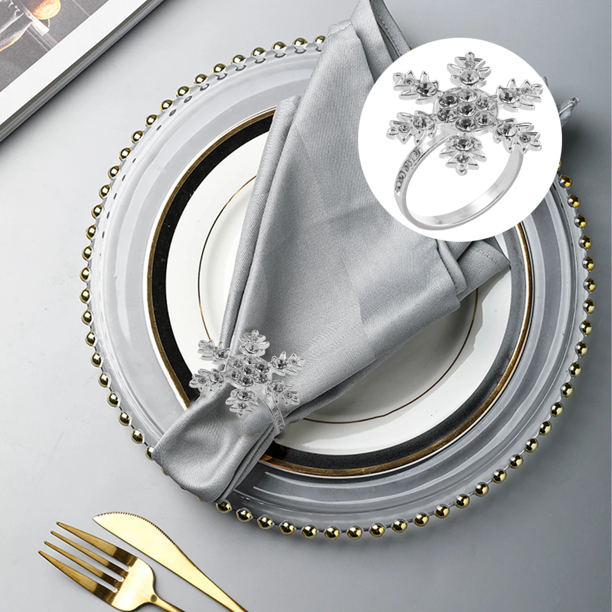 

4Pcs Snowflake Napkin Buckles Premium Alloy Construction Reusable Holiday Decor for Christmas Dinner Party Table Setting