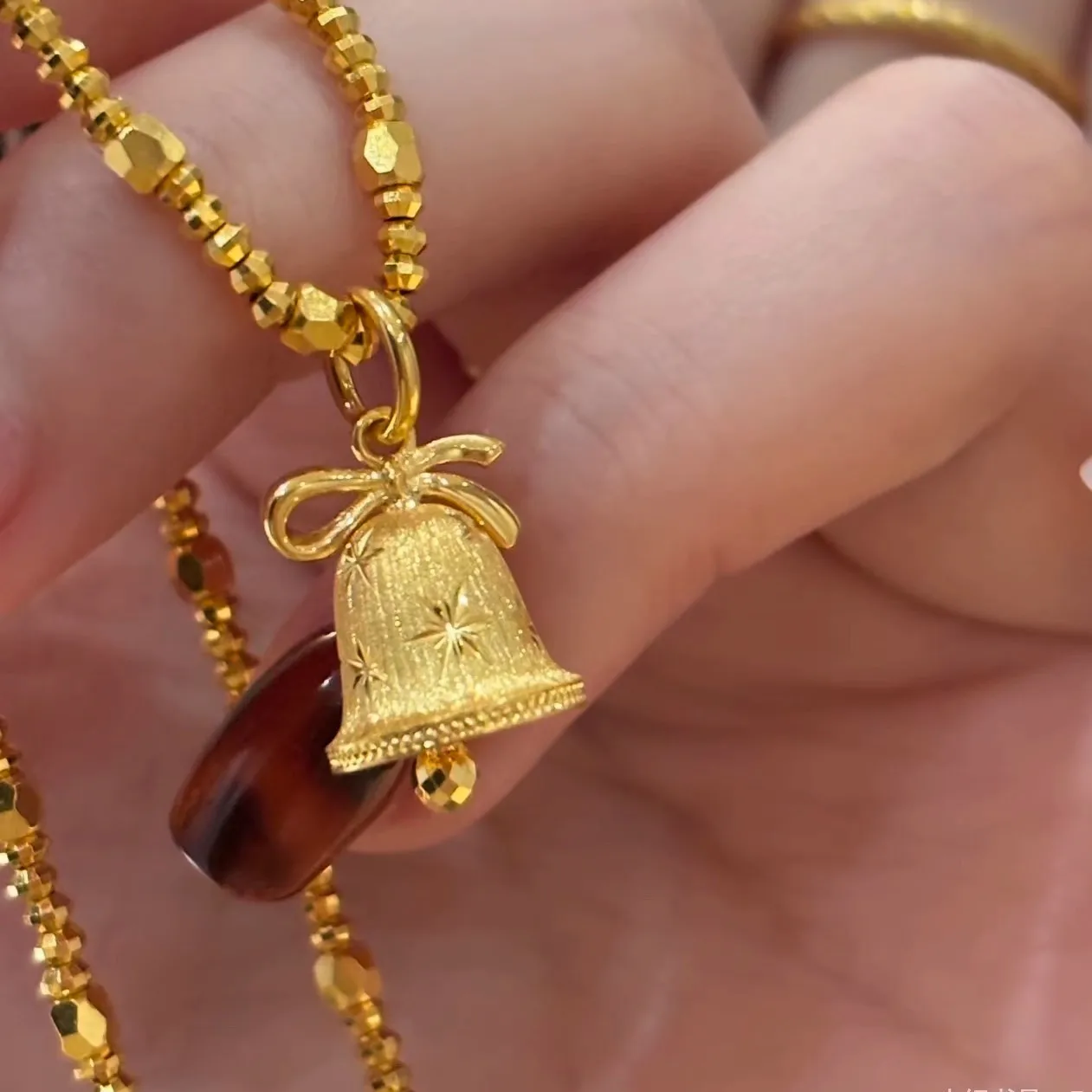 

Вдохновение матовая снежинка маленький колокольчик кулон ожерелье ретро сверкающий бант воротник-цепочка банкет изысканные ювелирные изделия подарок