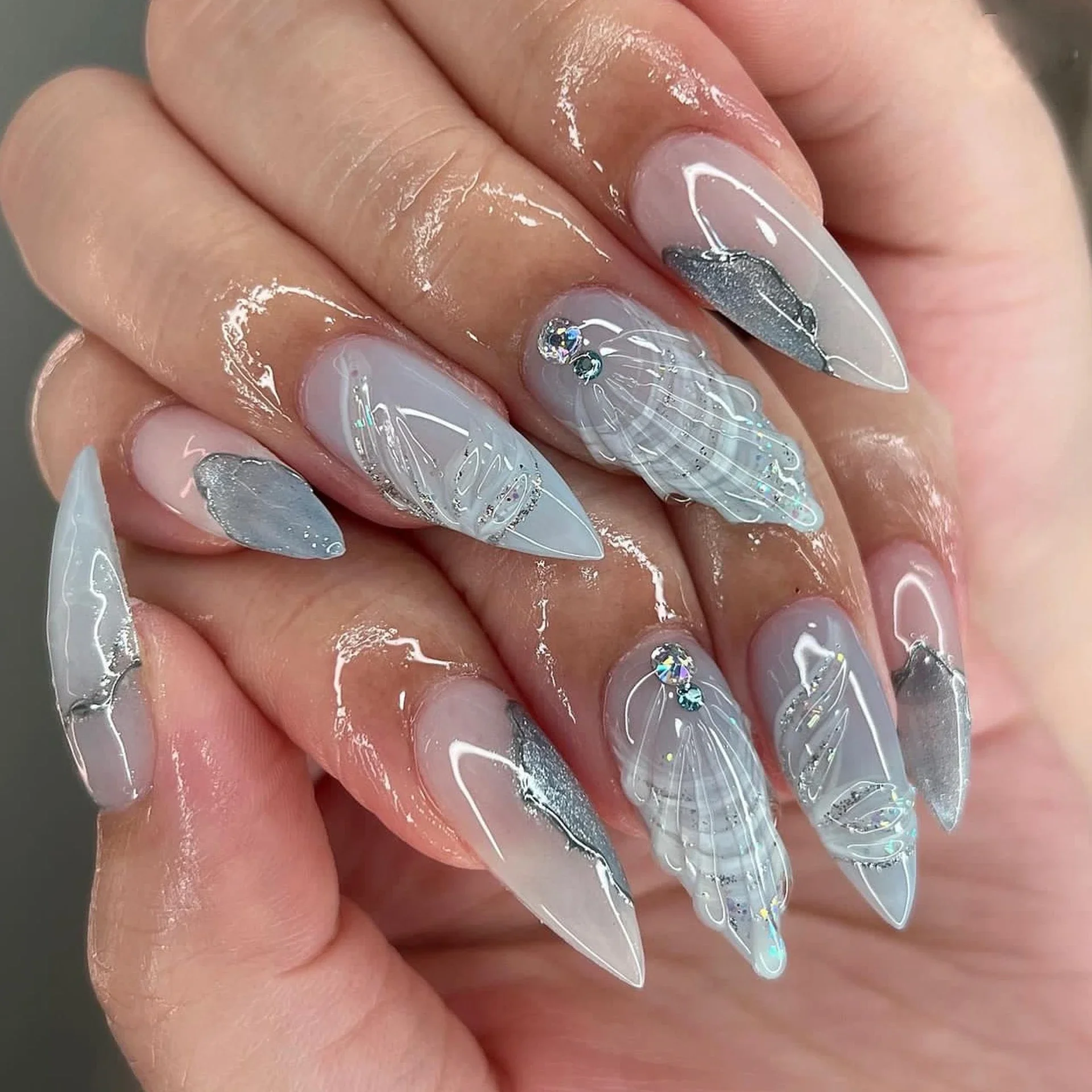 Summer Press on Nails 3D Water Ripple Blue French Almond Shape False Nails Tips Simple Detachable Finished Fake Art Nails Charms