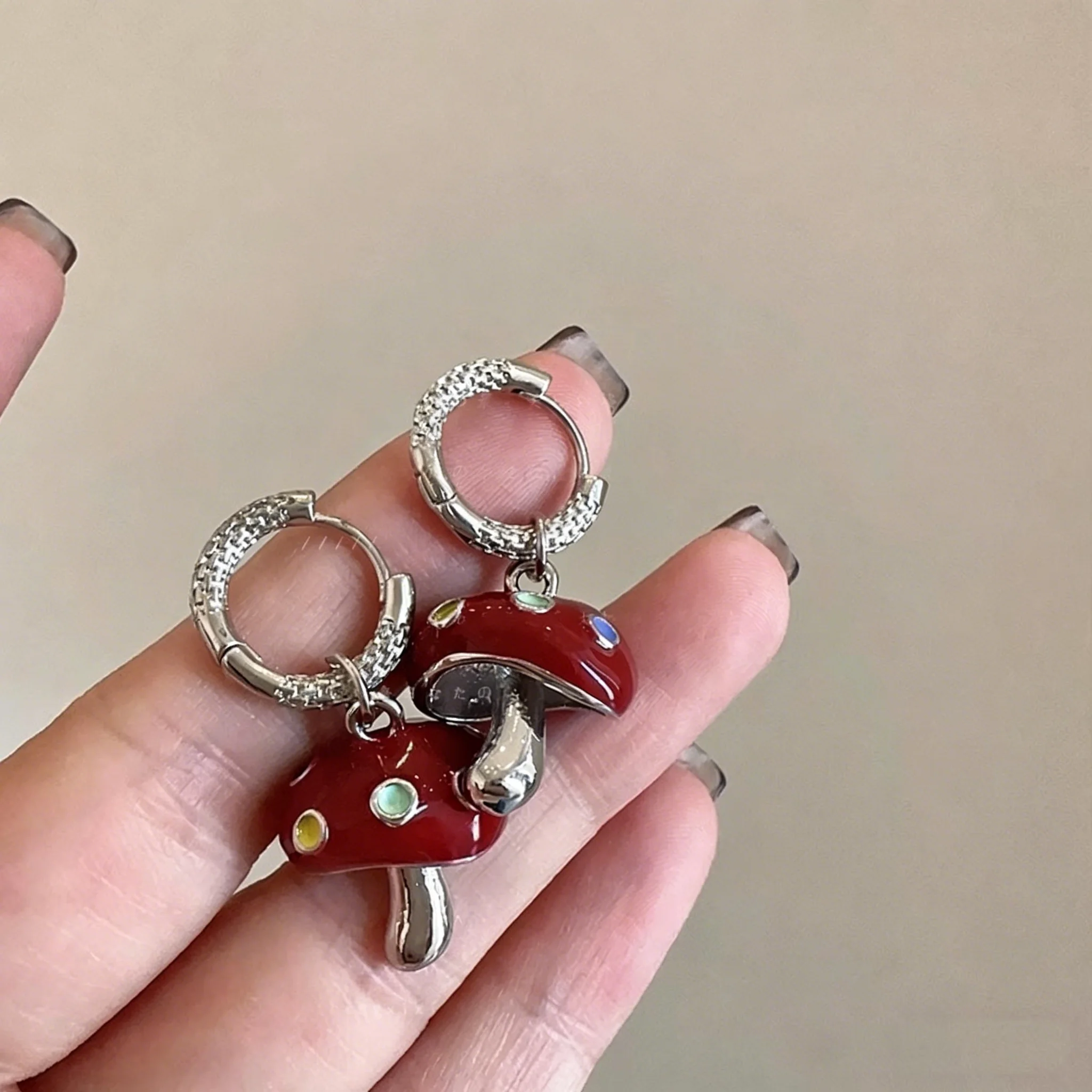 Vintage Creativity Oil-Drop Redwine Beads Mushroom Pendant Earrings for Women Fashion Accessories Charm Jewelry Party Gift