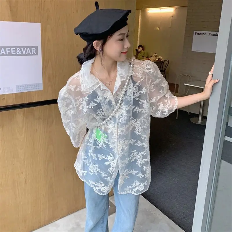 Women Clothing Top Bubble Sleeve Mesh Lace Shirt Spring Summer 2023 New French Styles Loose Design Sense Niche Short Sleeve Top