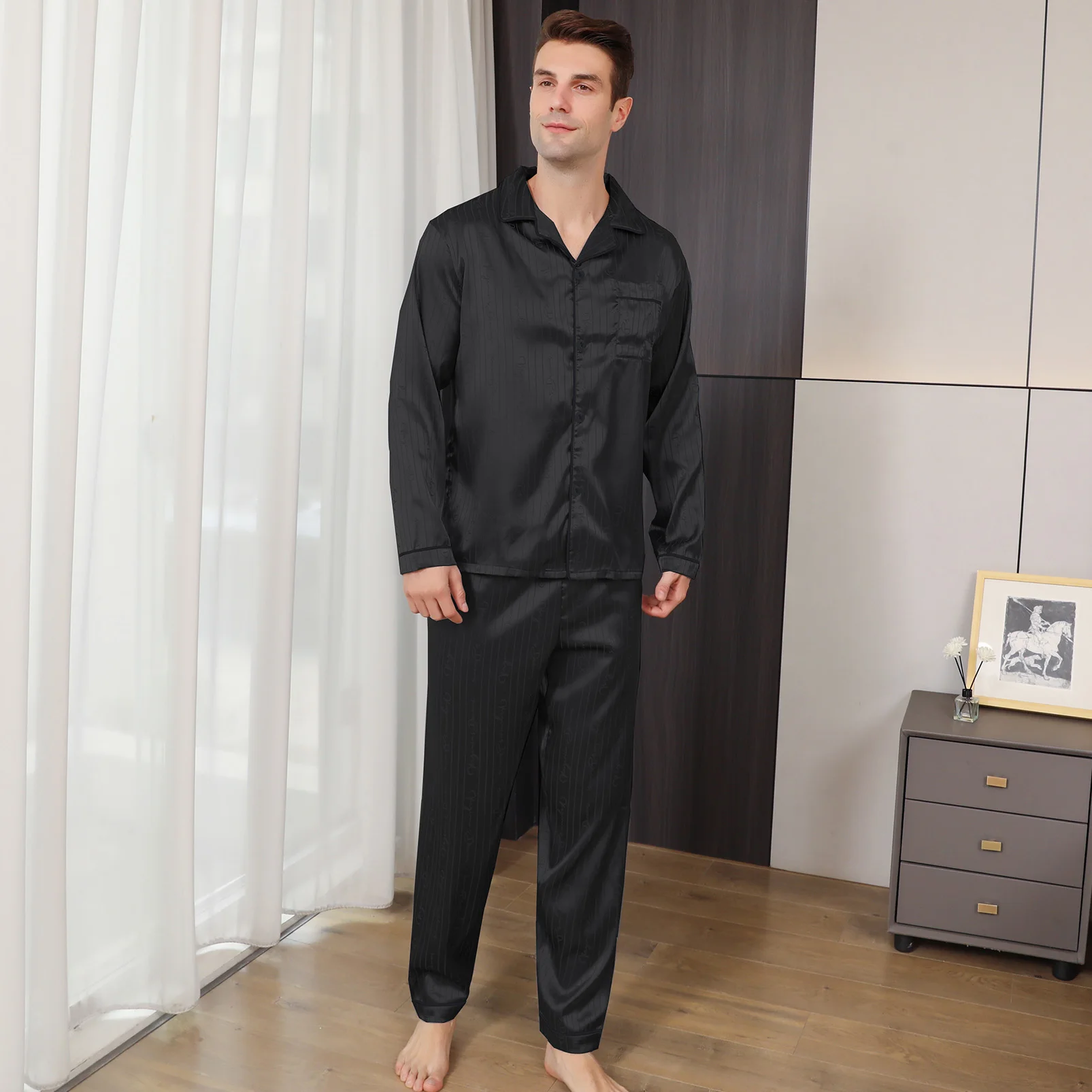 Men\'s pajamas long sleeves summer ice beautiful home clothes men\'s spring and autumn casual thin cardigan can wear out two suits