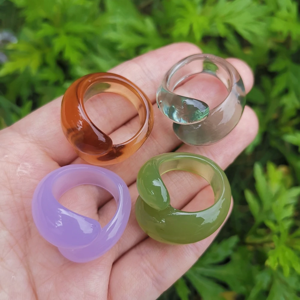 New Colorful Clear Resin Acrylic Geometric Round Ring For Women Stylish Simple Ladies Cocktail Reception Party Gift Jewelry