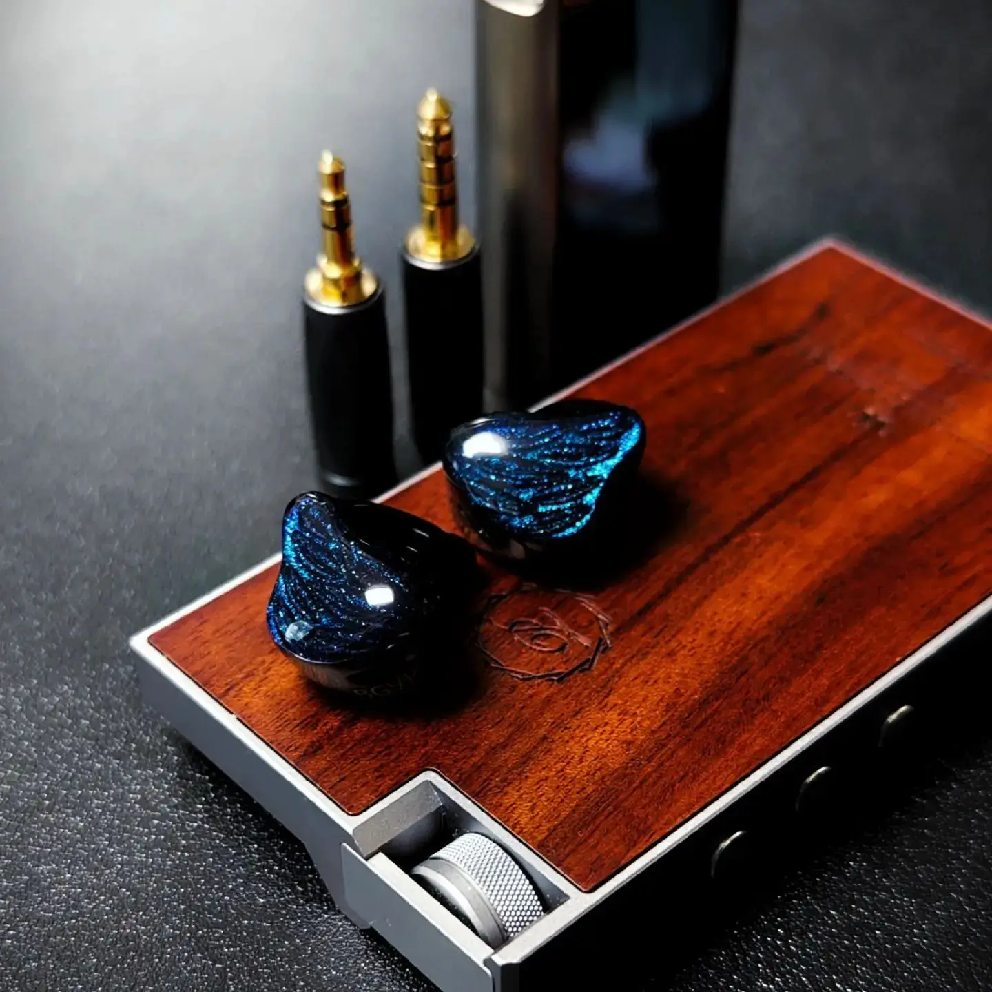 BGVP Feather 4BA + 1DD Armadura Híbrido Driver HiFi Fone de Ouvido IEM