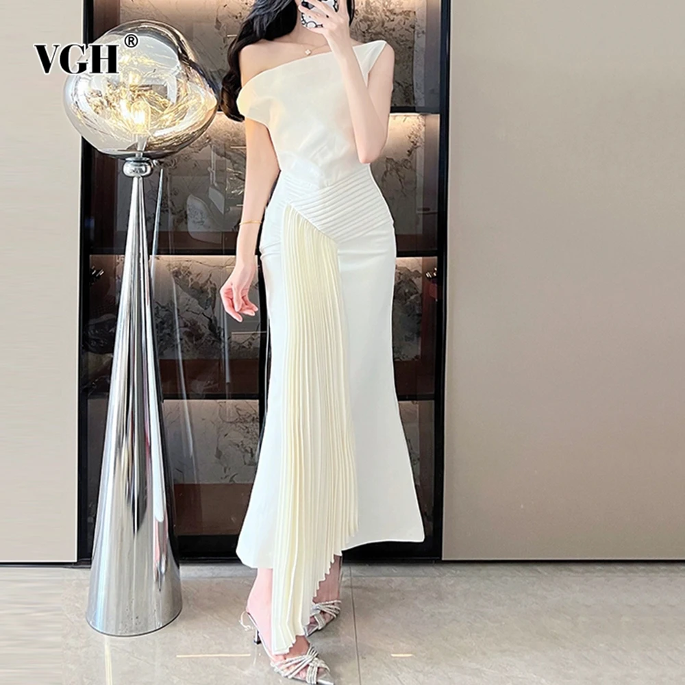 

VGH Designer Solid Spliced Folds Slimming Dresses For Women Diagonal Sleeveless High Waist Temperament Dress Female Fashion New