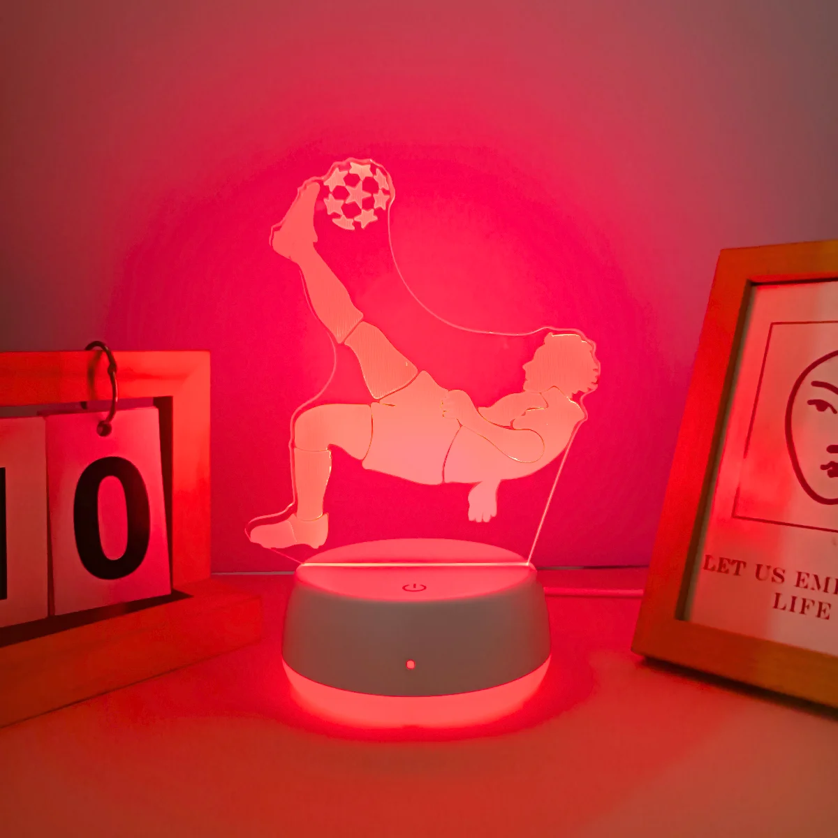 1pc football player 3D night light, USB powered bedside lamp, touch switch, suitable for decorating various scenes