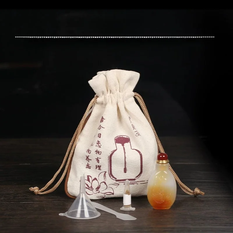 Natural Agate Snuff Bottle Pure Hand Carved Chinese Style Handicraft Collectible Ornament Exotic Souvenir Gift for Elders
