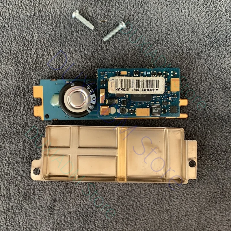 

Для Motorola PHLN6918C MHLN6918B несущая плата | Для XTL5000 XTL2500 | Головки O&M | NNTN5032 | Серия XTL