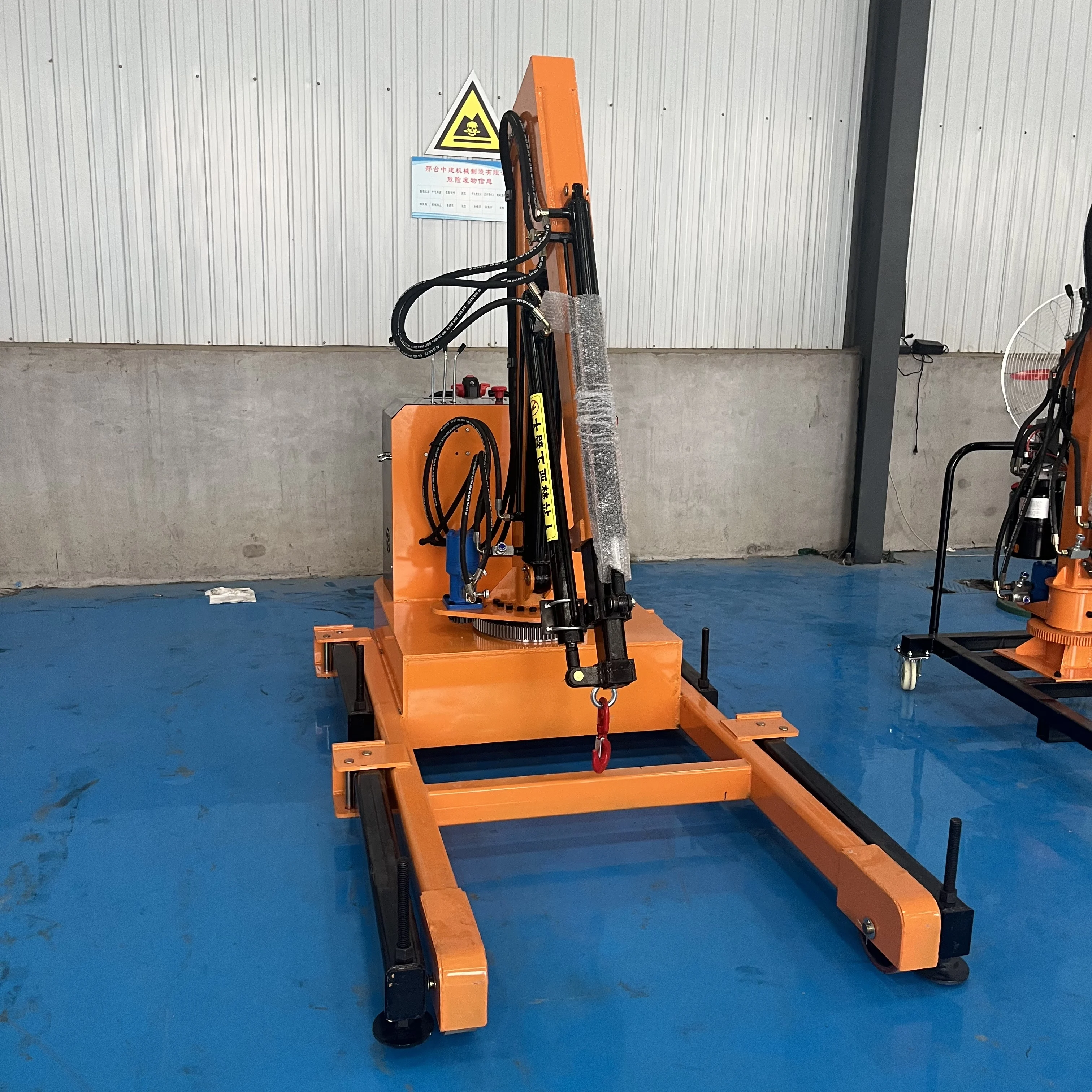 Gold Seller 2-Ton Electric Hydraulic Engine Puller Hoist & Crane Portable with Full Rotation Capability for Home Use Retail Sing