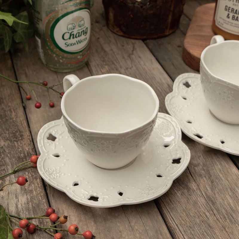

Nordique Coffee Cups And Saucers Creative Vintage Ceramic Cup Set France European British Conjunto De Copos Kitchen Coffeeware