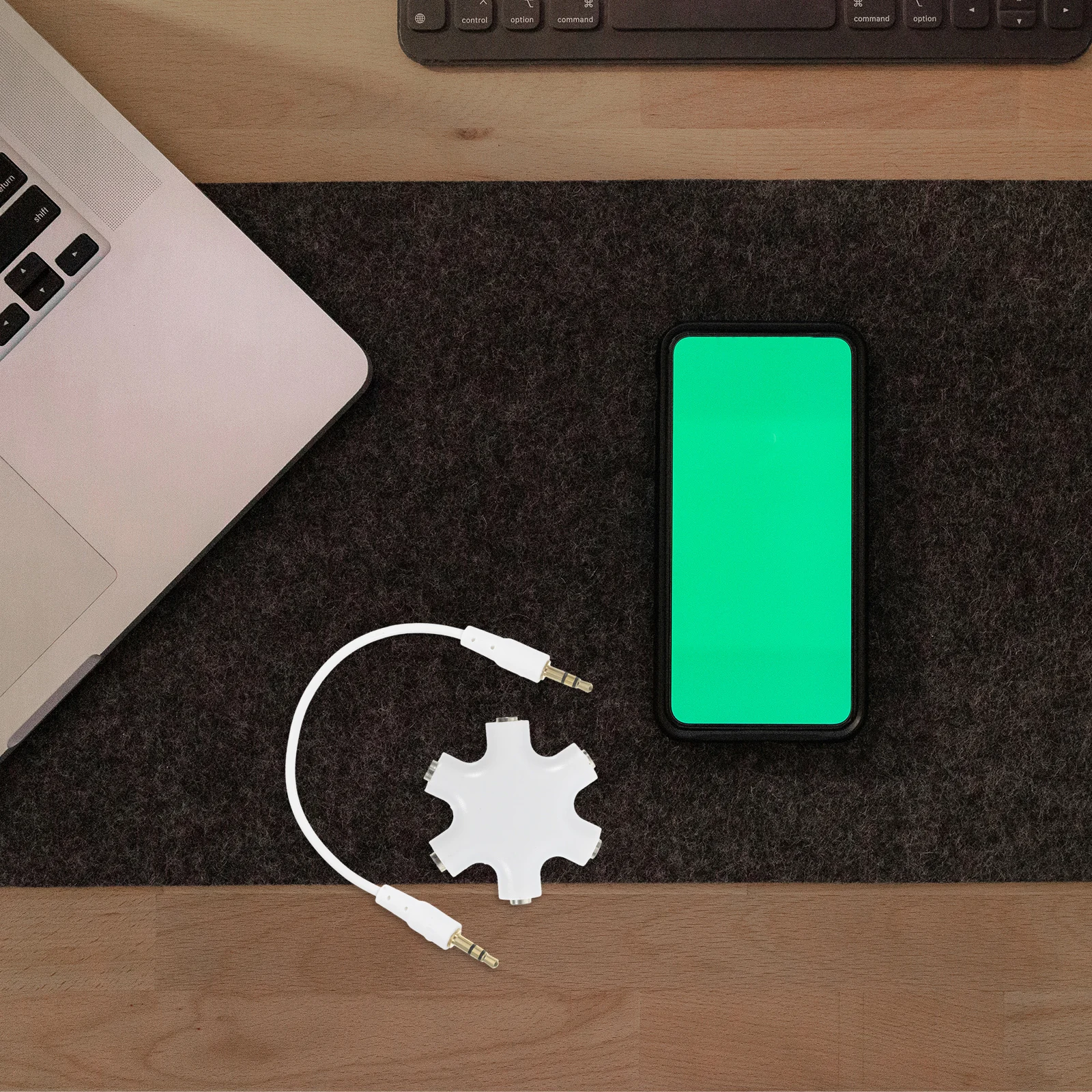 

Headphone 6 Port Hexagonal Audio Connector Adapter For Phone Music Player Pc Earphone Splitter Audio Splitter Connector