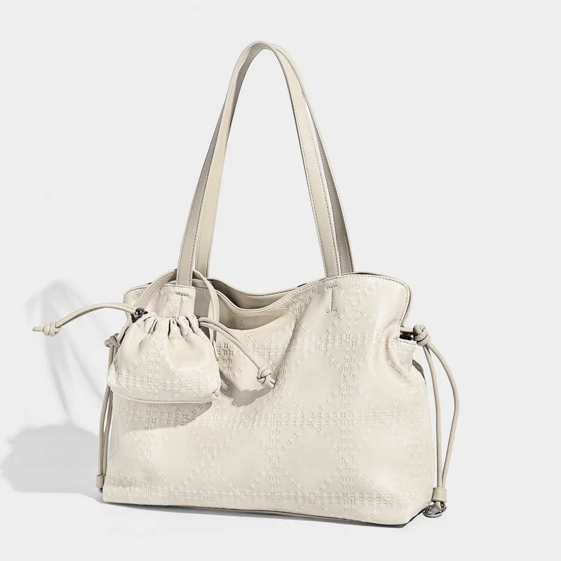 Women's handbags, tote bags, niche designs2026New Fashionable Large-Capacity Trendy Women's Bag, High-End Single-Shoulder Vintag