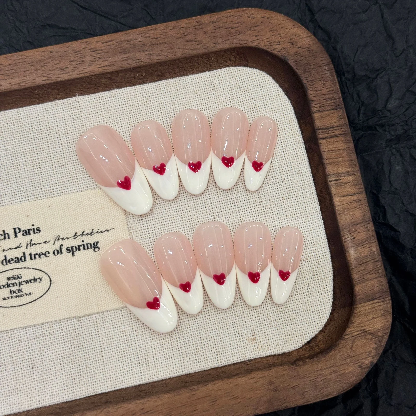 10pcs Sweet Love Heart False Nail Patches INS Simple White Edge French Style Almond Handmade Press On Nails Charming Fake Nails