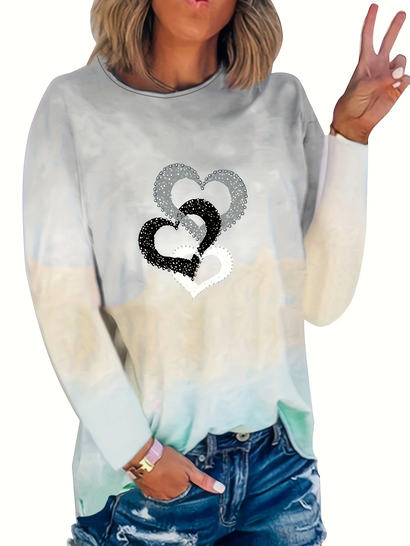 

Женская футболка с длинным рукавом, круглым вырезом и принтом в виде сердца