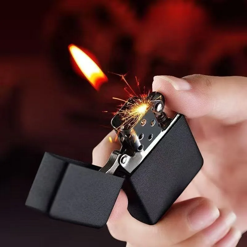 2025 New Classic  Fuel Lighter Metal Grinding Wheel Oil Lighter Men's Smoking Tool Accessories Customizable Patterns