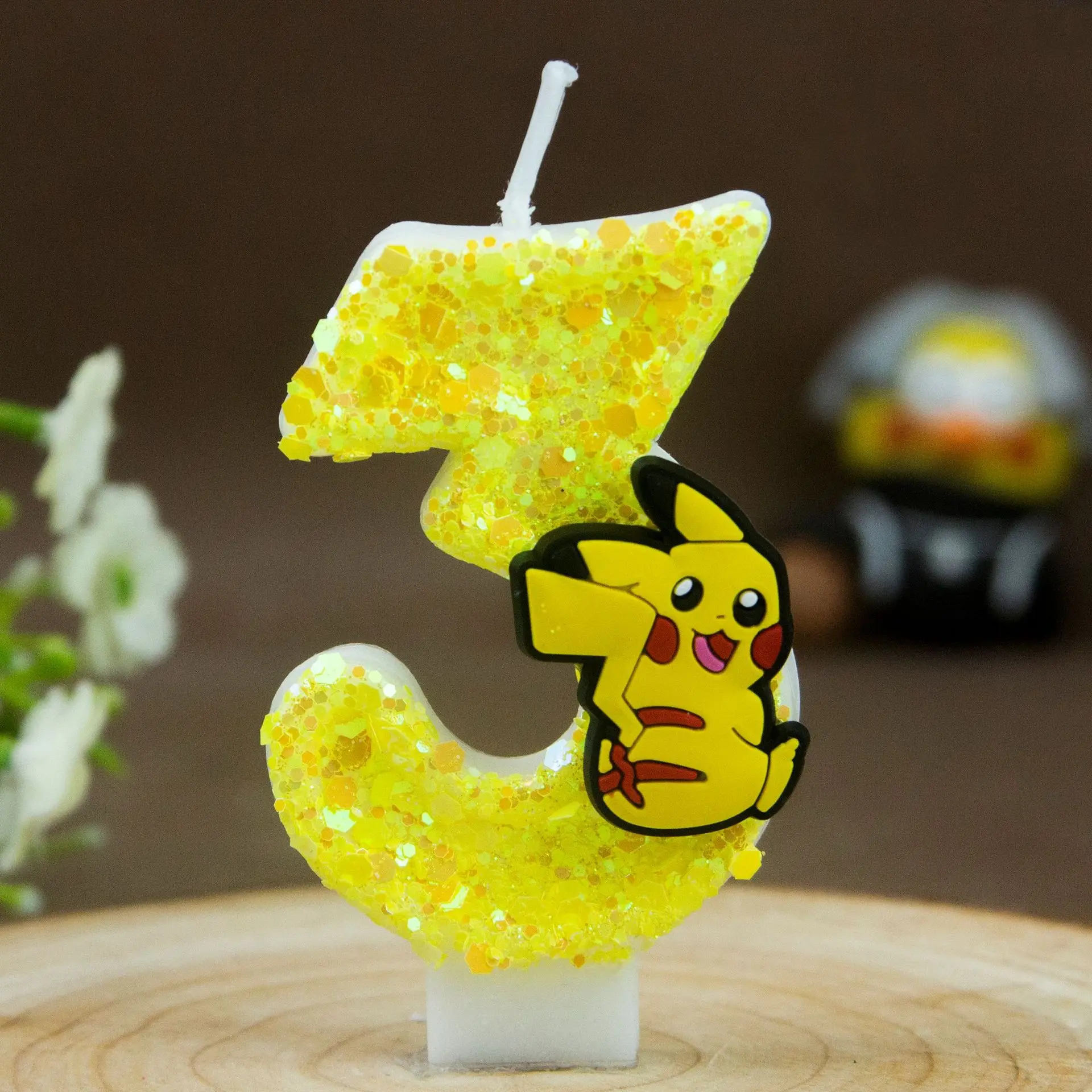 Gele Pikachu verjaardagskaars  - Candle Surprise recensie en prijs