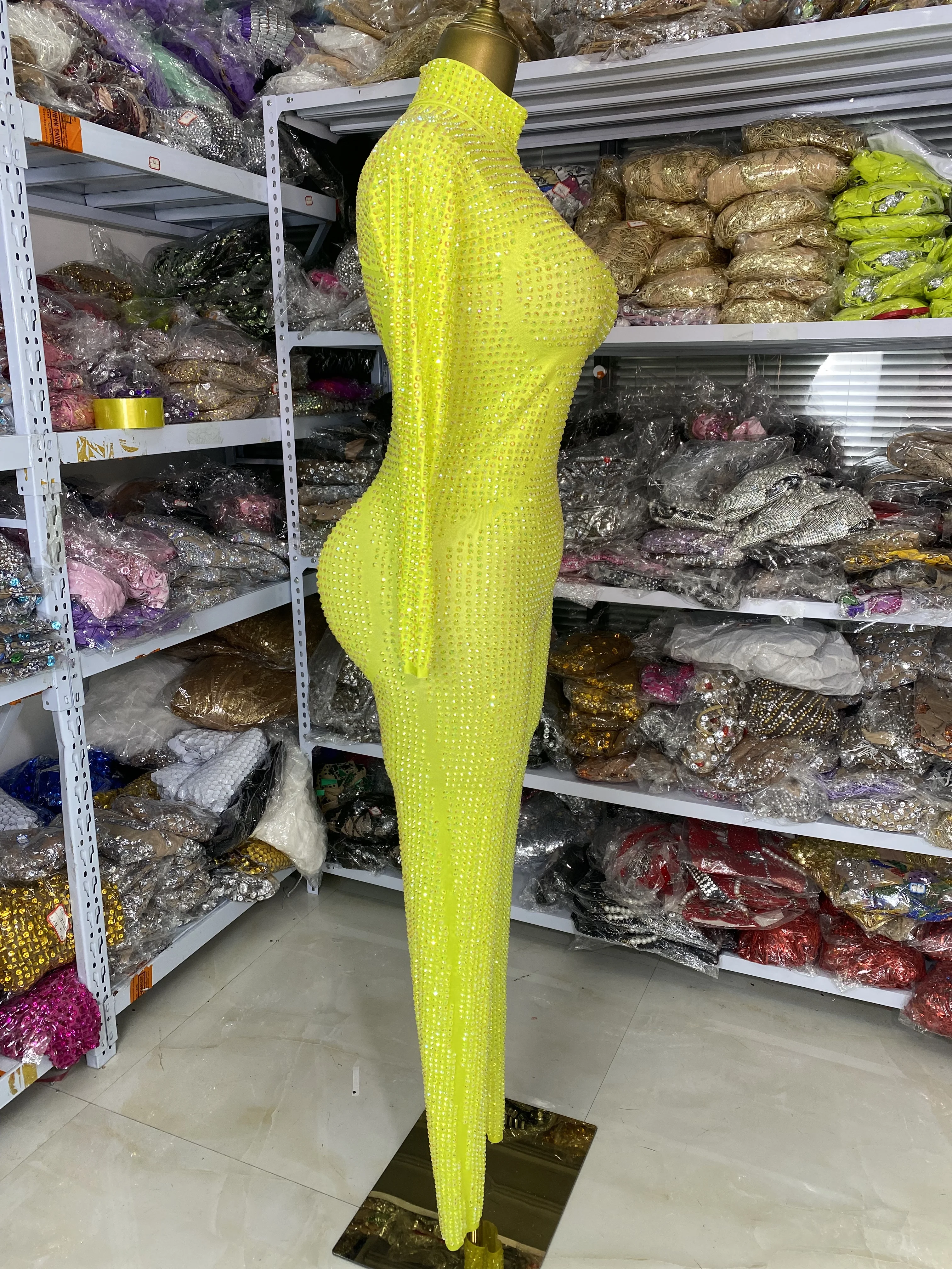 

Яркие облегающие комбинезоны неонового цвета со стразами и длинными рукавами, женские блестящие платья для особых случаев, сценические костюмы